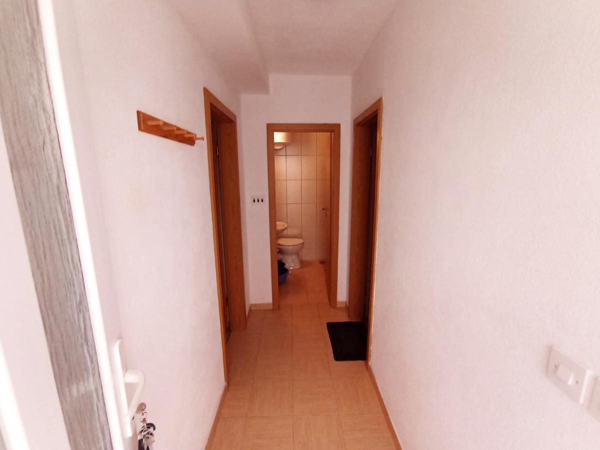 Ana Apartments Вис Екстериор снимка