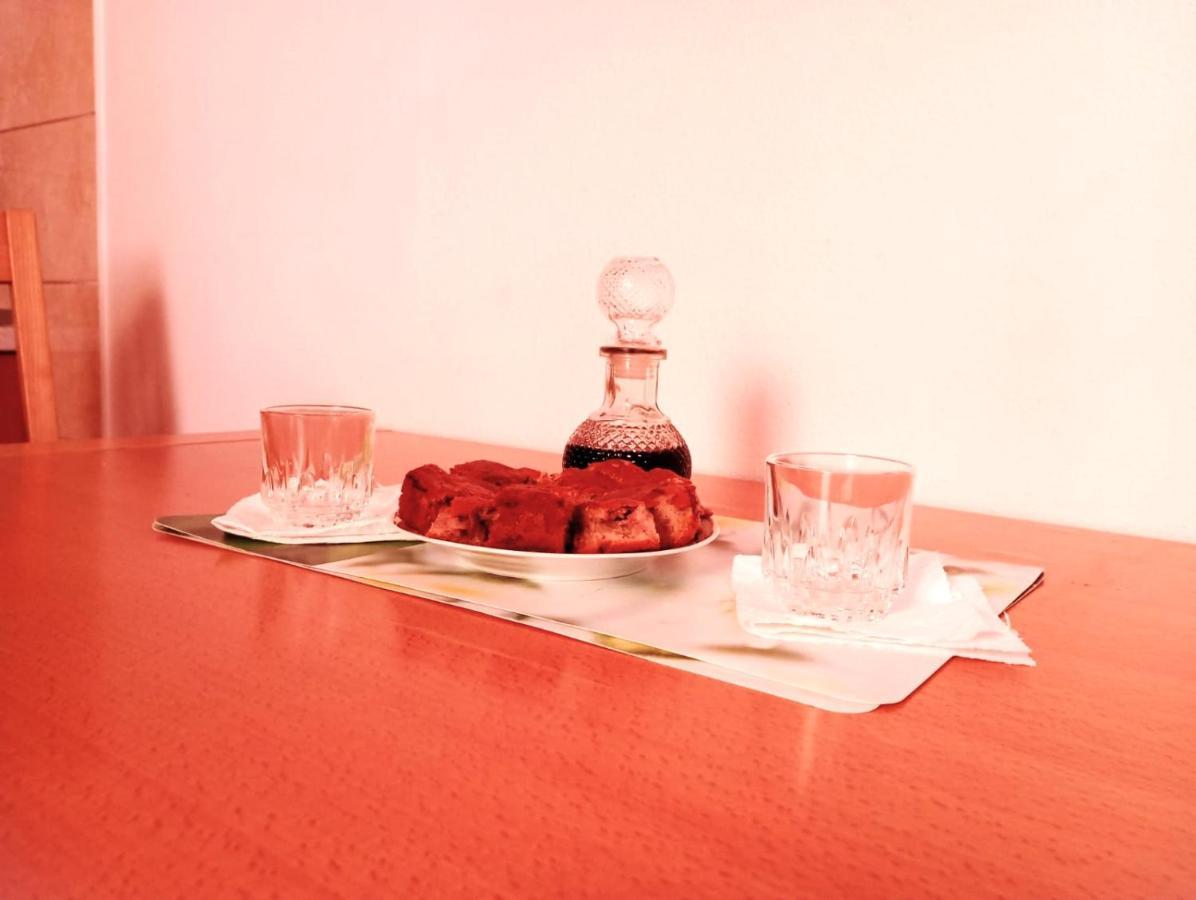 Ana Apartments Вис Екстериор снимка